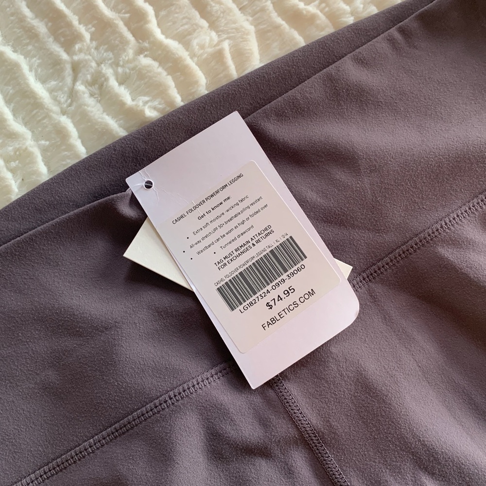 Fabletics Bundle - Picture 3 of 8